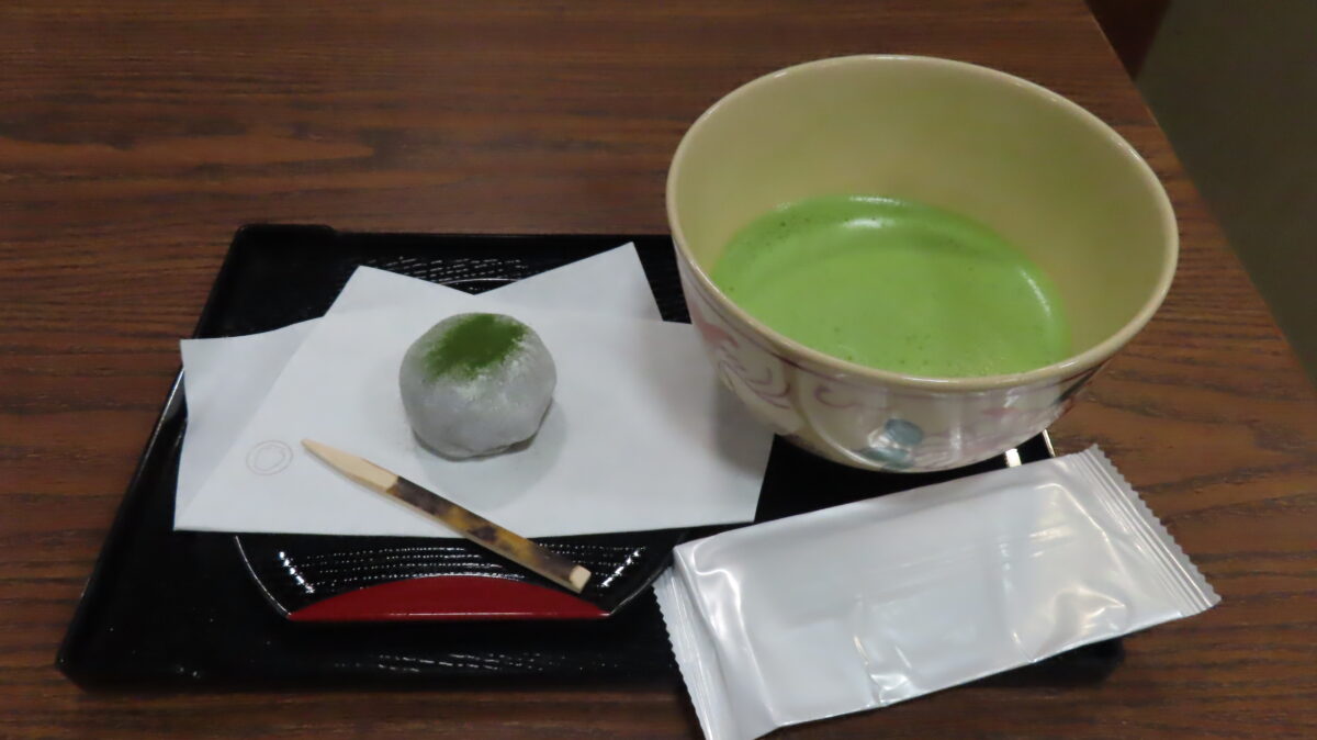 Matcha and Rikyu Mochi sweet set